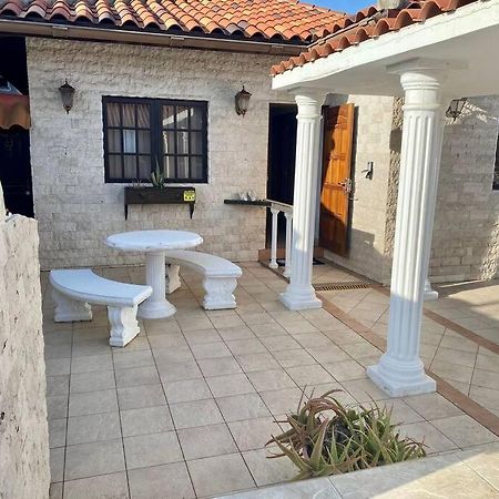 3-Bedroom Villa With A Jacuzzi Noord Esterno foto