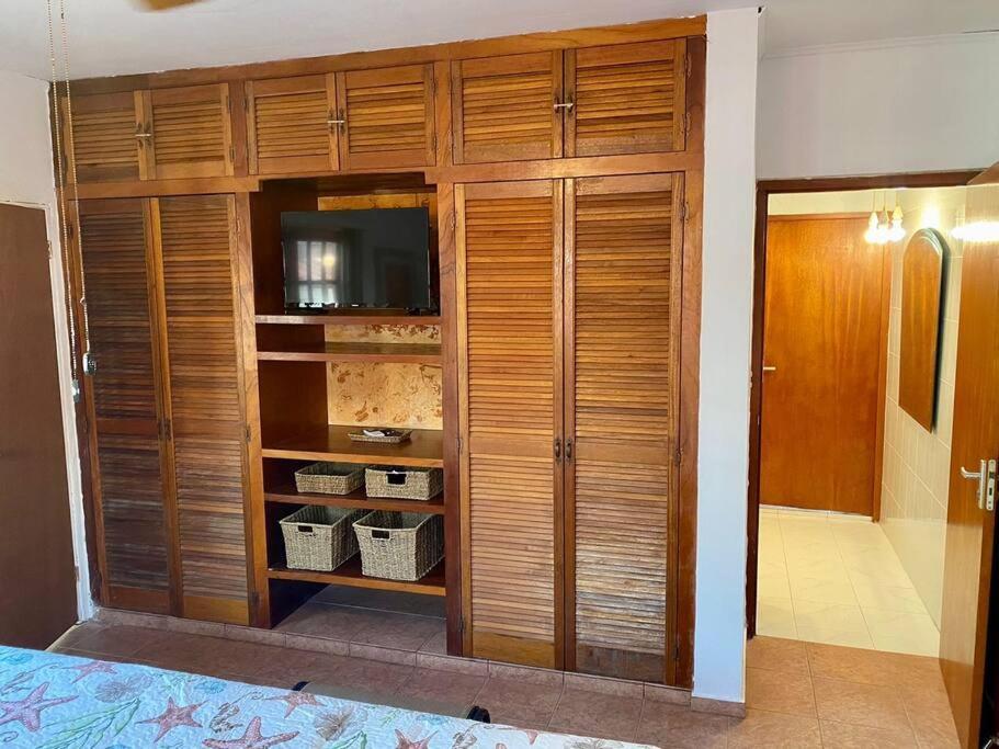 3-Bedroom Villa With A Jacuzzi Noord Esterno foto