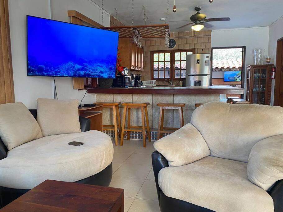 3-Bedroom Villa With A Jacuzzi Noord Esterno foto